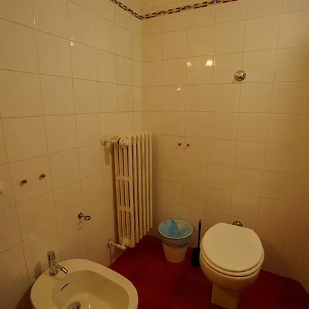 Lovely & Quite One Bedroom Near Piazza Santo Spirito Lägenhet *